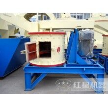 自行式沙石破碎機價格不貴，經(jīng)濟(jì)實惠ZQ82